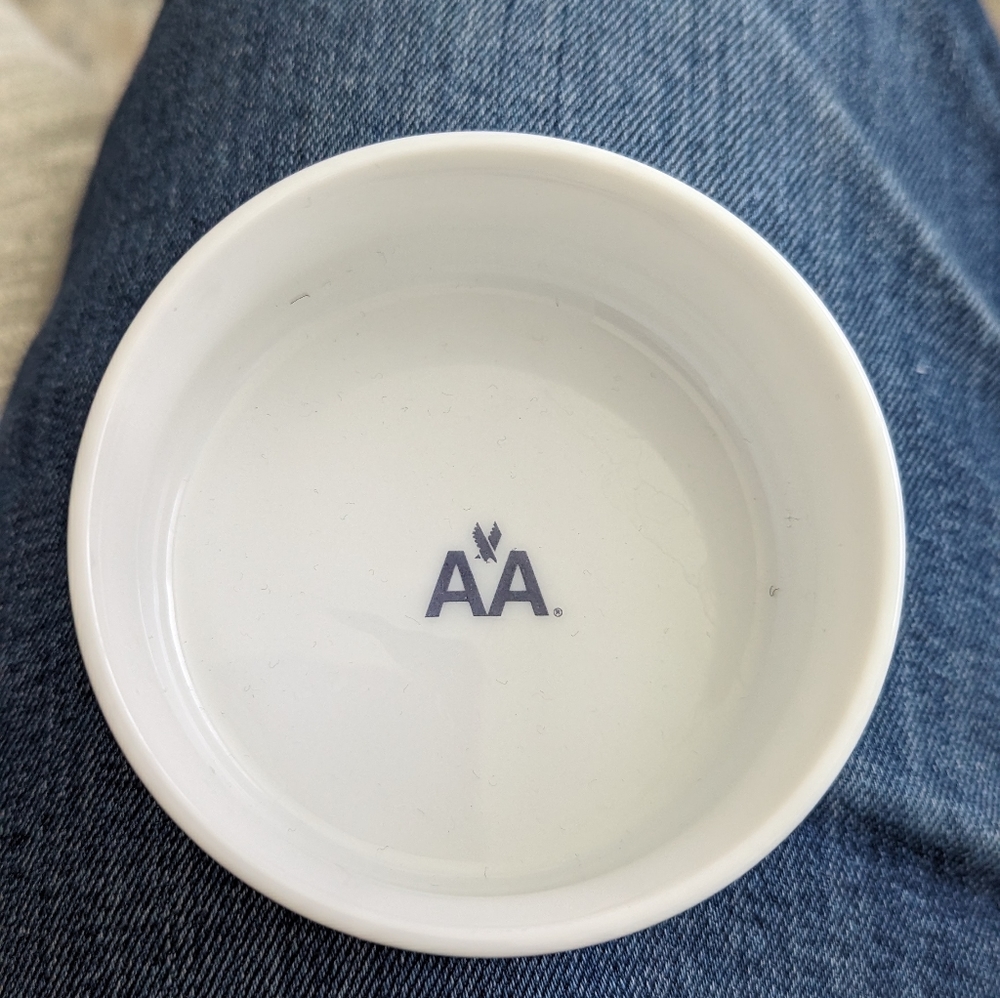American Airlines sauce dish